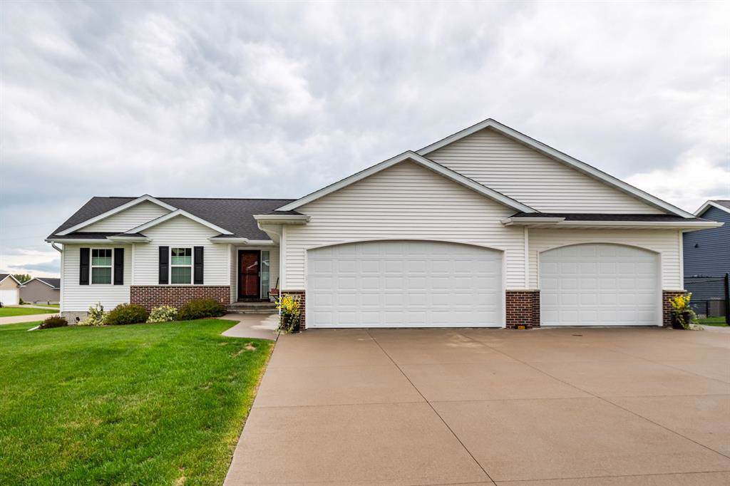 4589 Creekview Trail - Photo 1