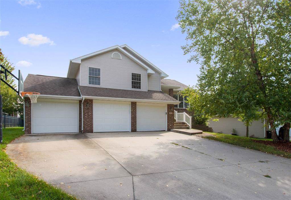 935 Forest Edge Drive - Photo 1