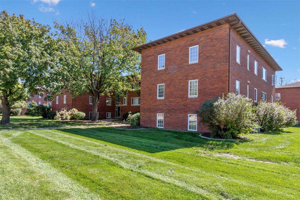 400 Grandview Ct. - Photo 1