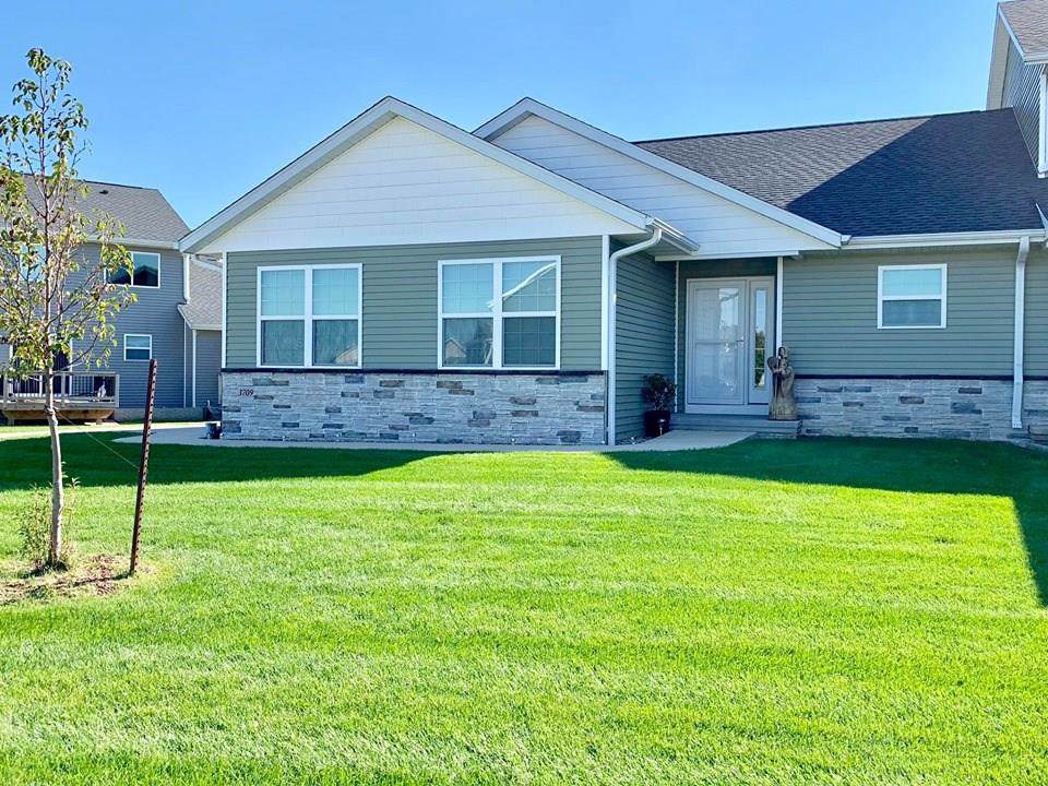 3709 English Glen Avenue - Photo 1