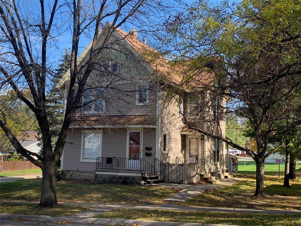 1079 12th Street - Photo 1