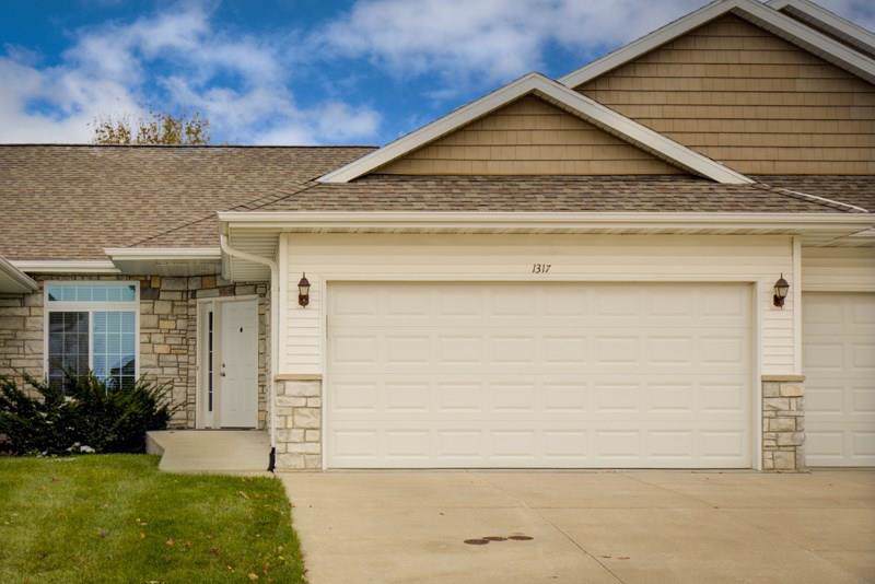 1317 Crescent View Drive - Photo 1
