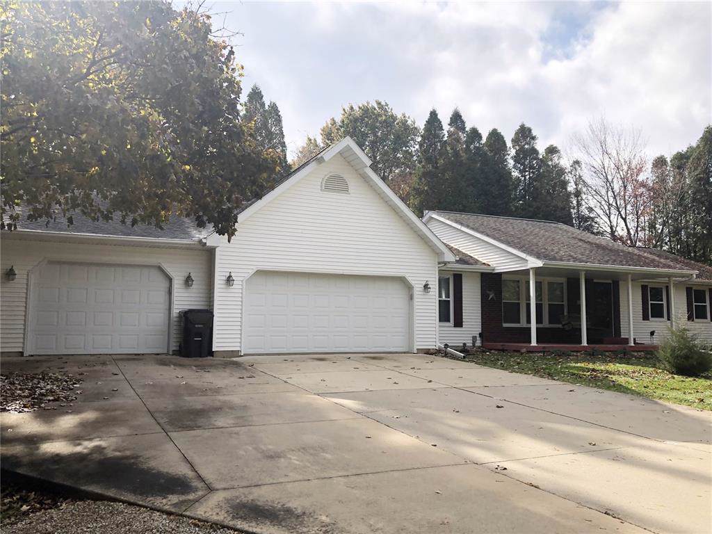5711 Michael Dr - Photo 1