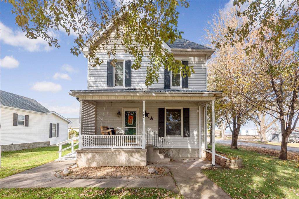 109 Benton Street - Photo 1