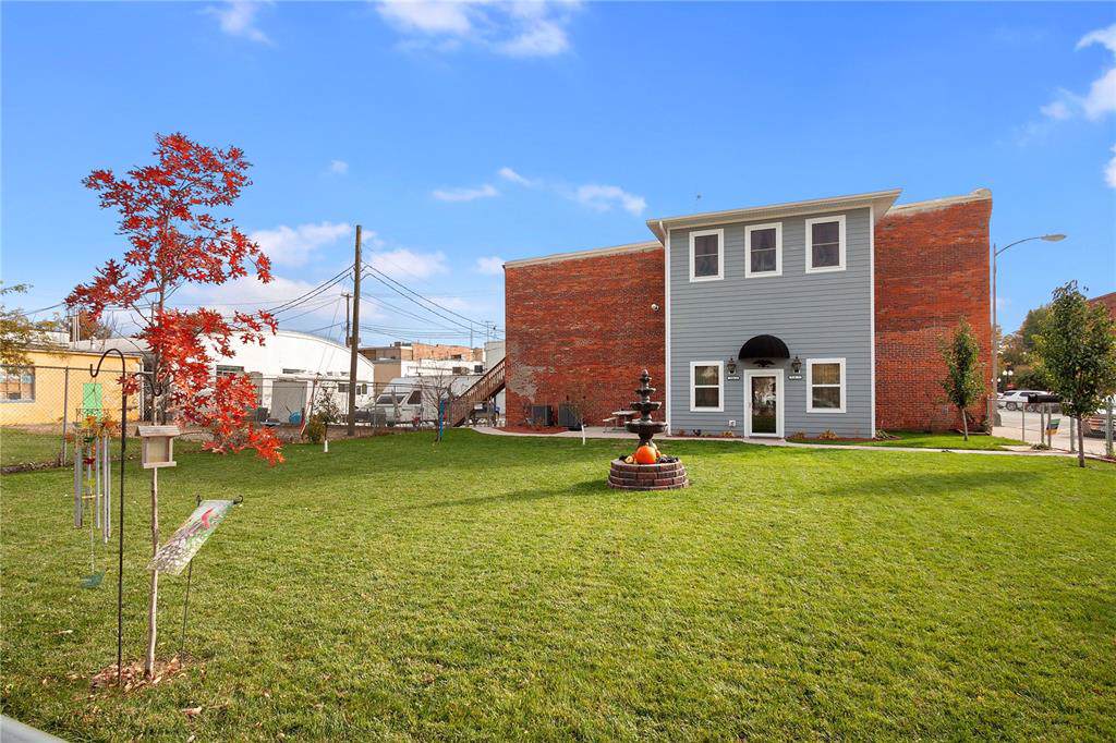 114 Iowa Avenue - Photo 1