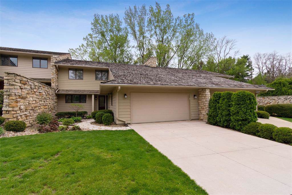 159 Ashcombe - Photo 1