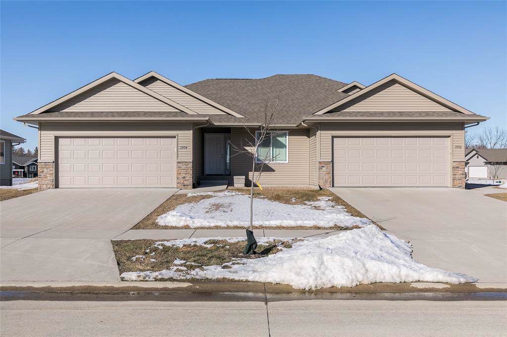 1904 Rosehill Drive - Photo 1