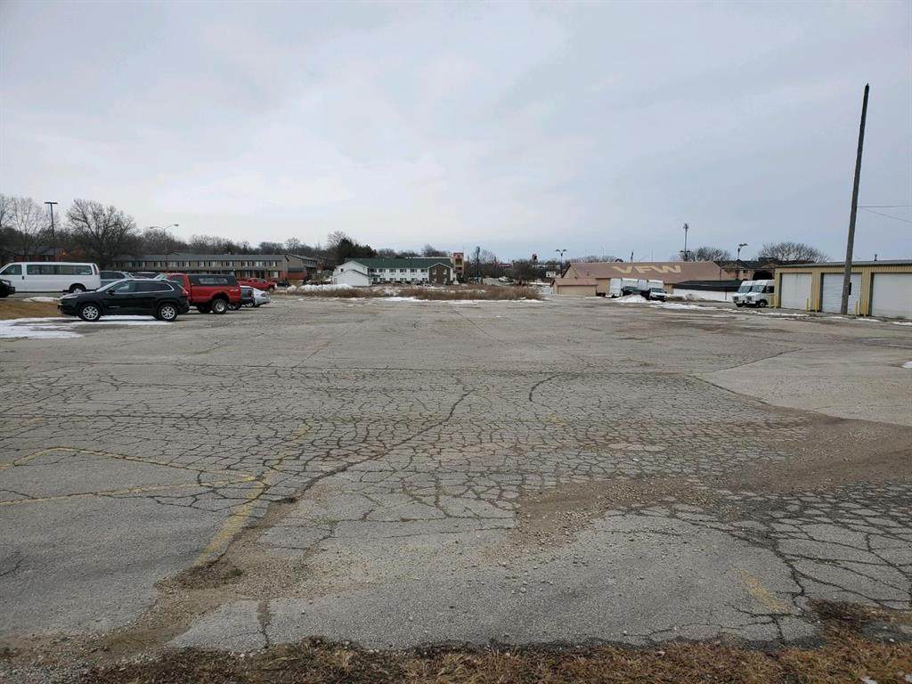3233 6th Street - Photo 1