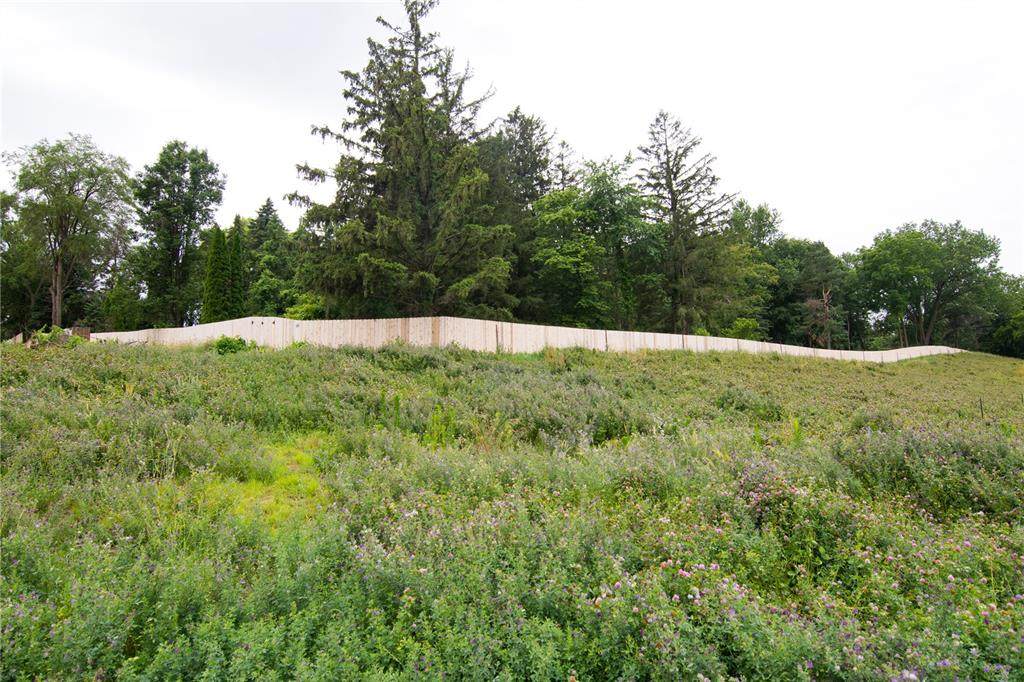 851 Silver Lane - Photo 1