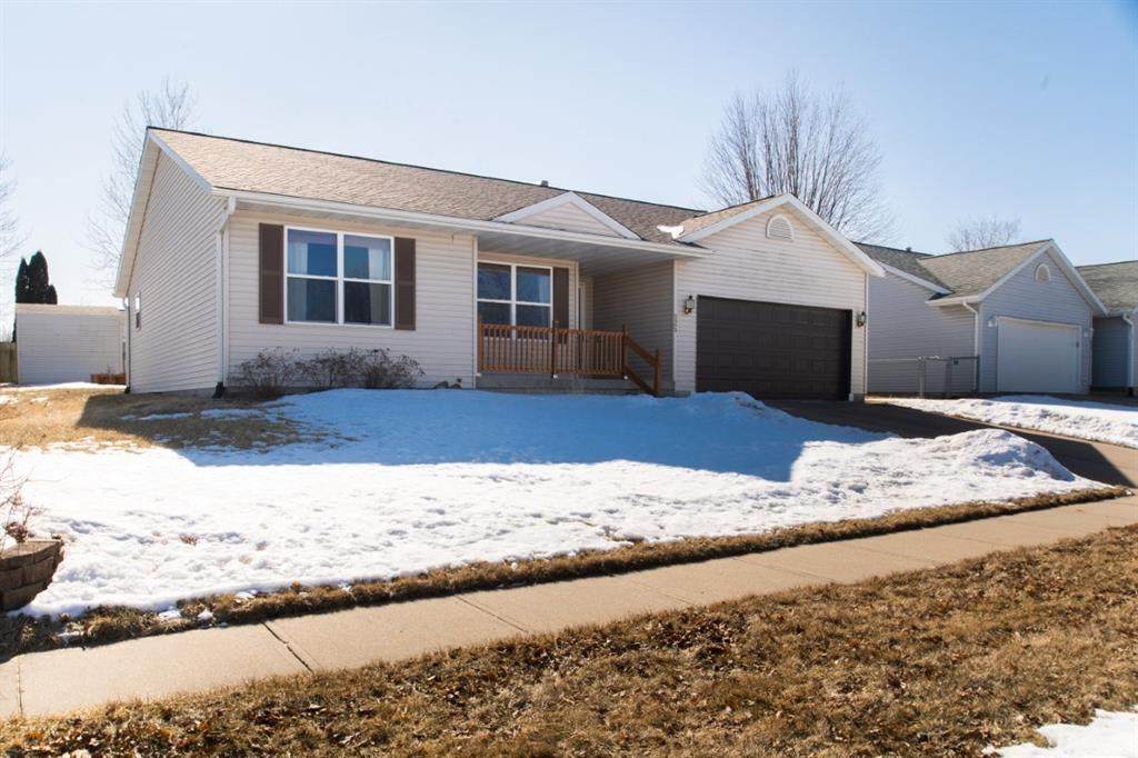 825 Maple Street - Photo 1