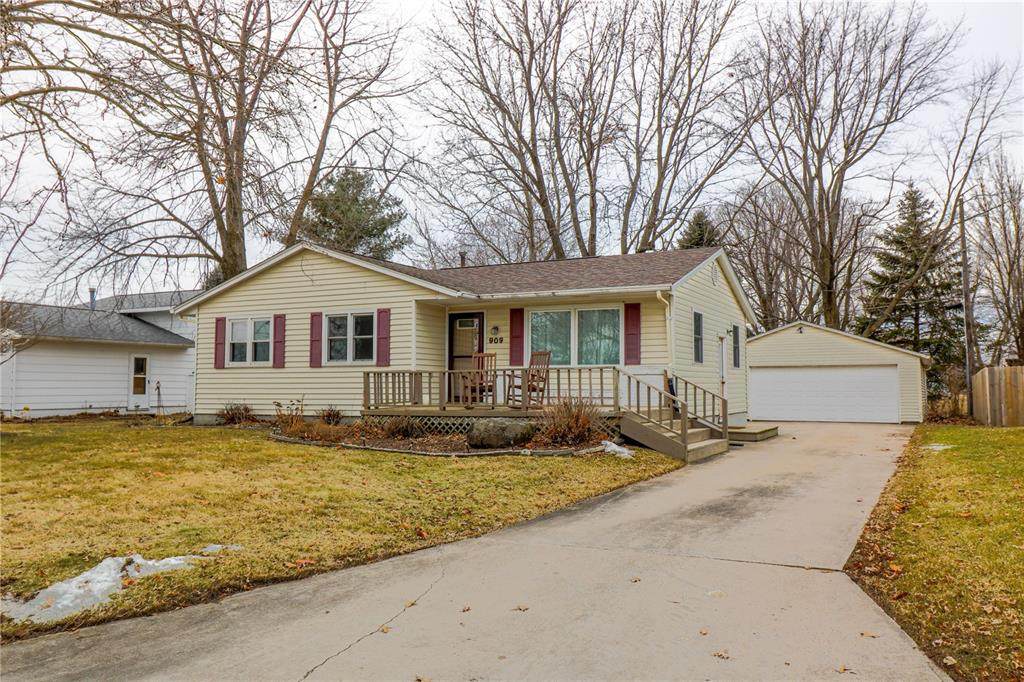 909 10th Avenue - Photo 1