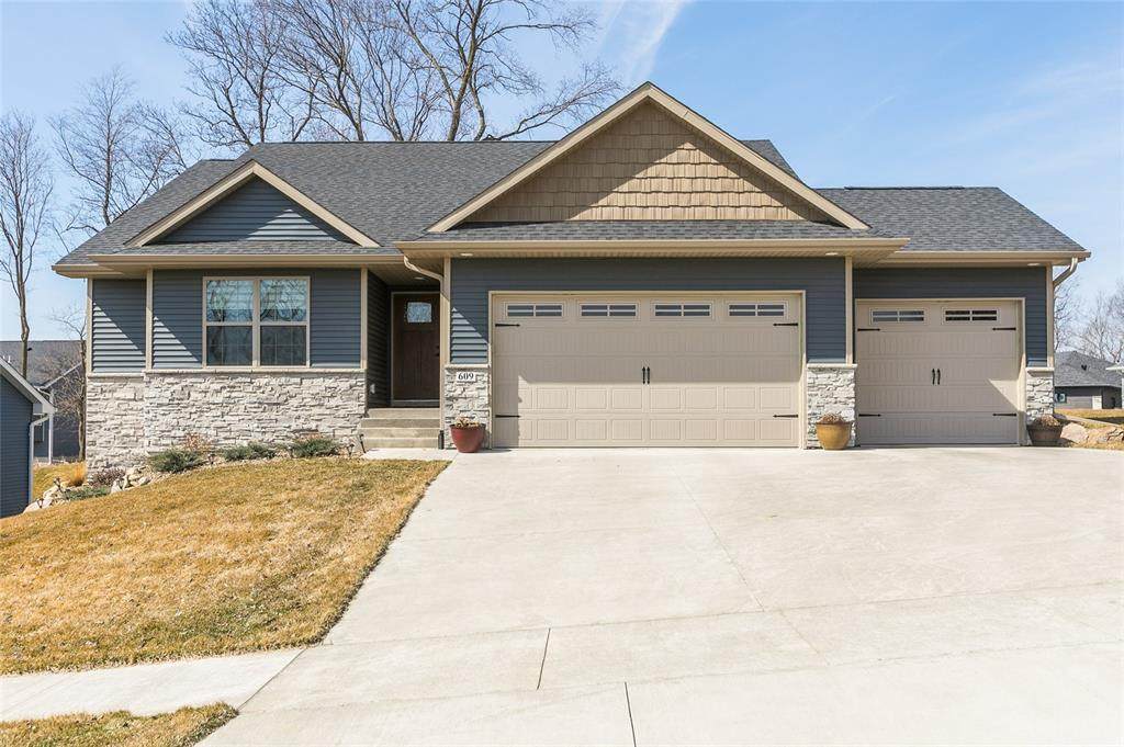 609 Gentry Lane - Photo 1