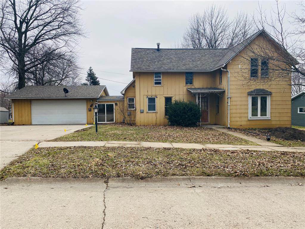 405 Oak Street - Photo 1