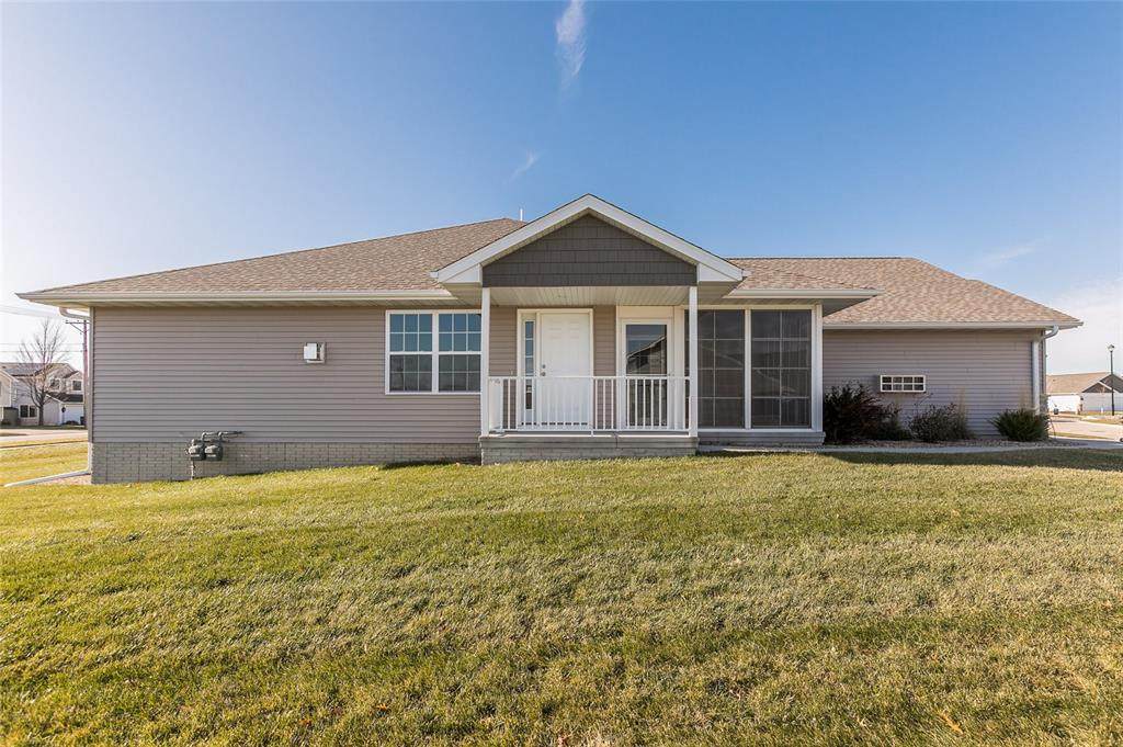 717 Crescent View Drive - Photo 1 717 Crescent View Drive - Photo 1