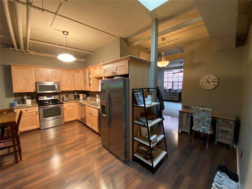 905 3rd Street - Photo 1 905 3rd Street - Photo 1