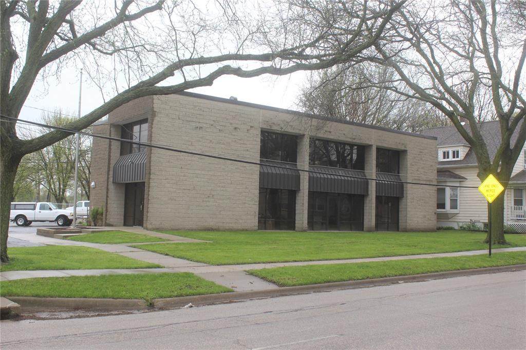 1011 2nd Avenue - Photo 1