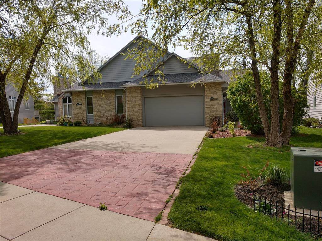 1810 Country Club Dr - Photo 1 1810 Country Club Dr - Photo 1