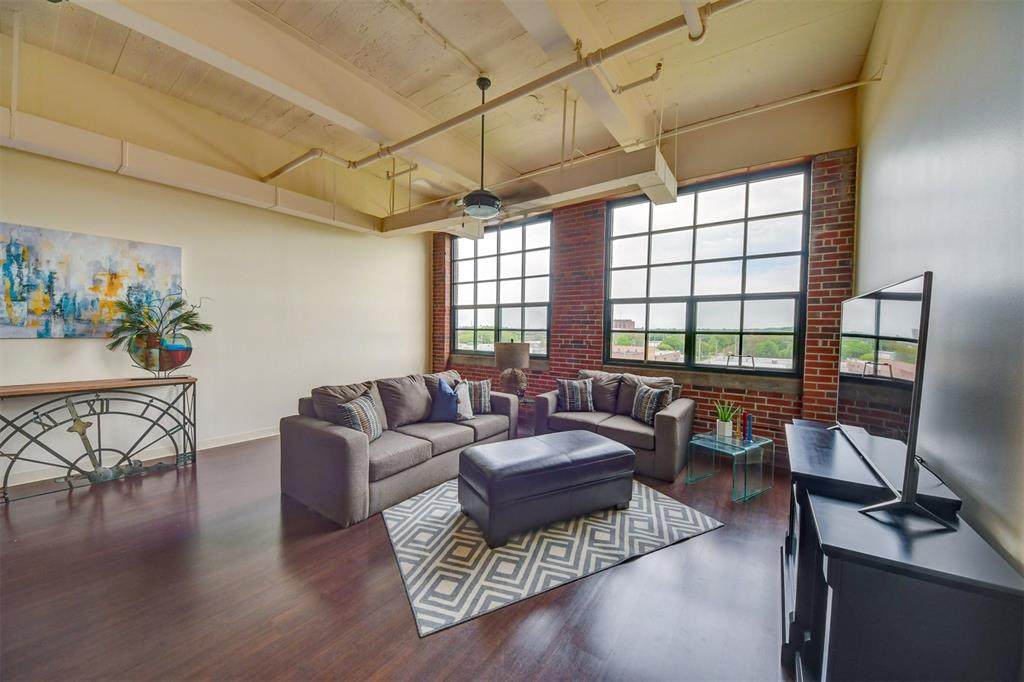 905 3rd Street - Photo 1