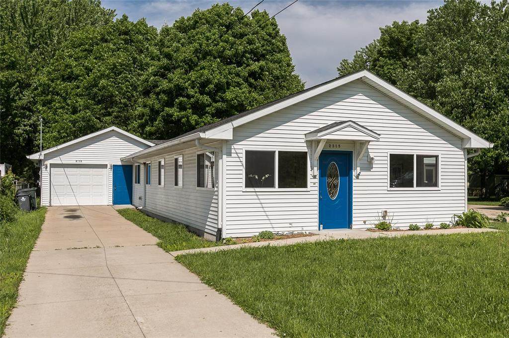 2315 Blakely Boulevard - Photo 1