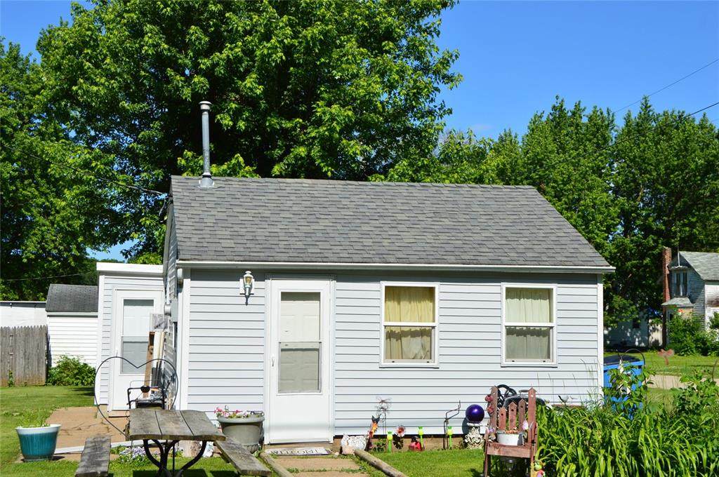 401 Ash Avenue - Photo 1