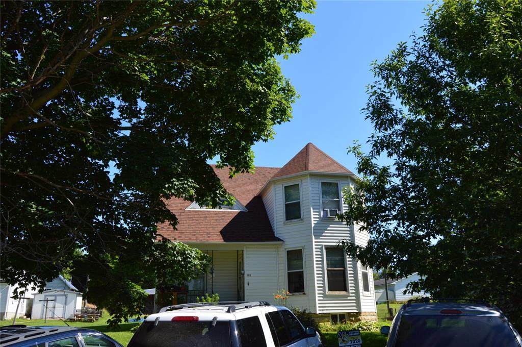 202 Maple Street - Photo 1