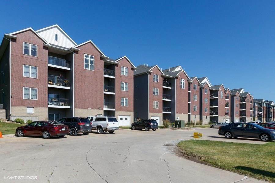 1092 Walnut Avenue - Photo 1