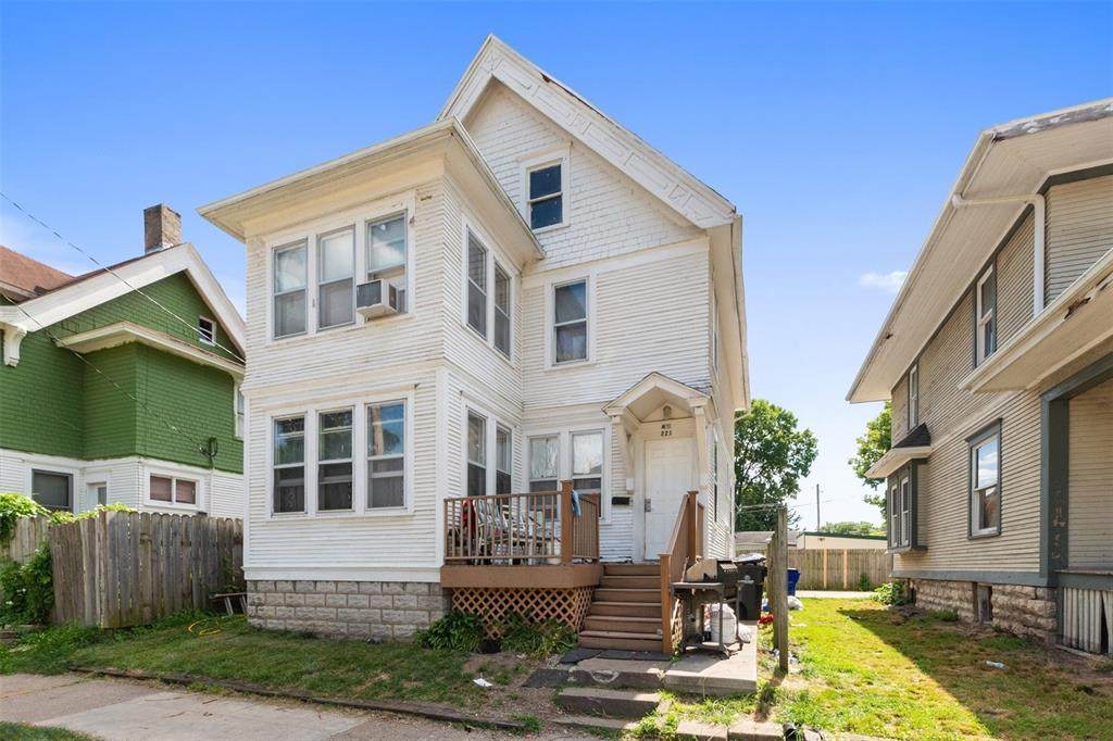 221 15th Street - Photo 1