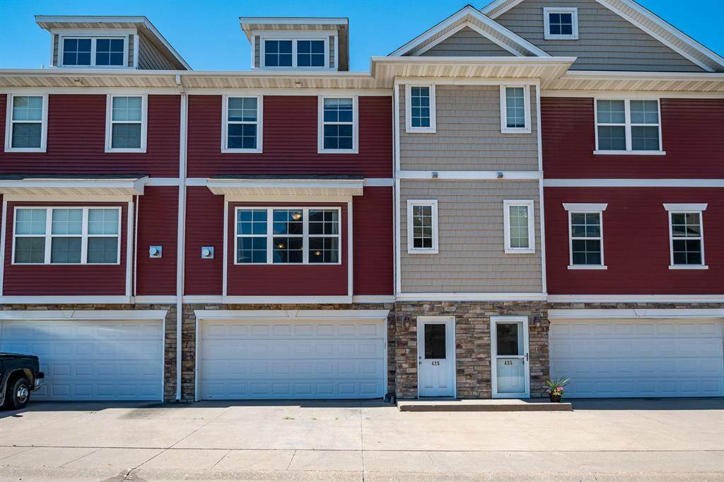 425 Glenmoor Place - Photo 1
