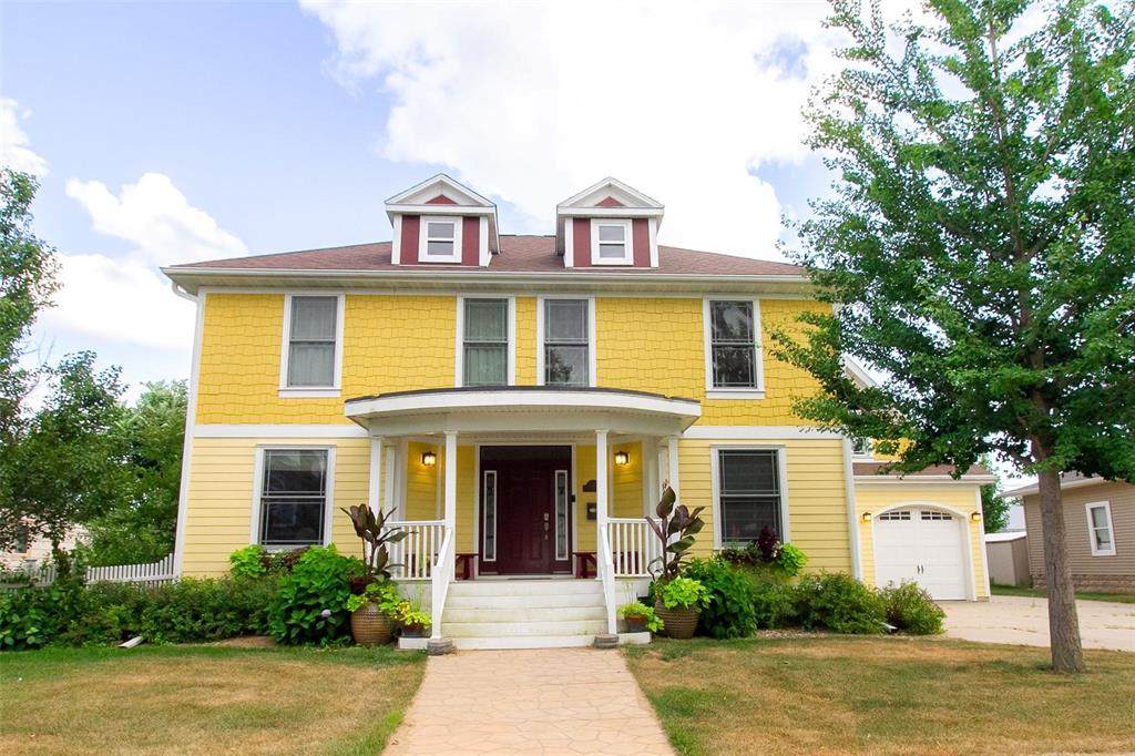 508 5th Street - Photo 1