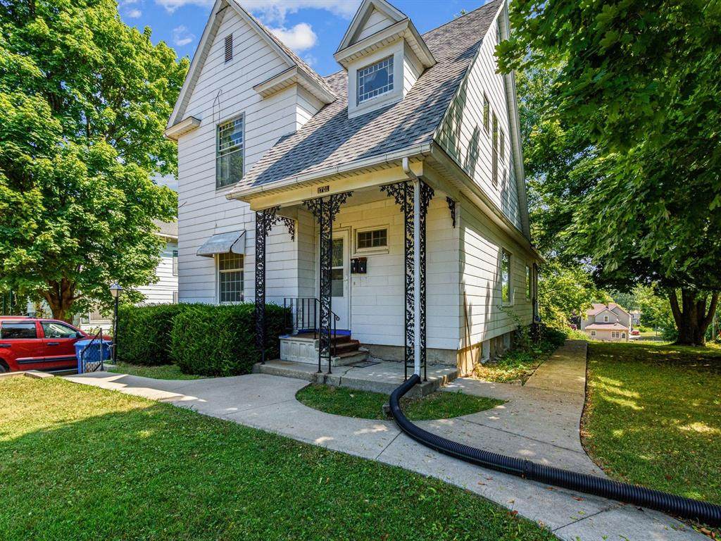 1701 8th Avenue - Photo 1