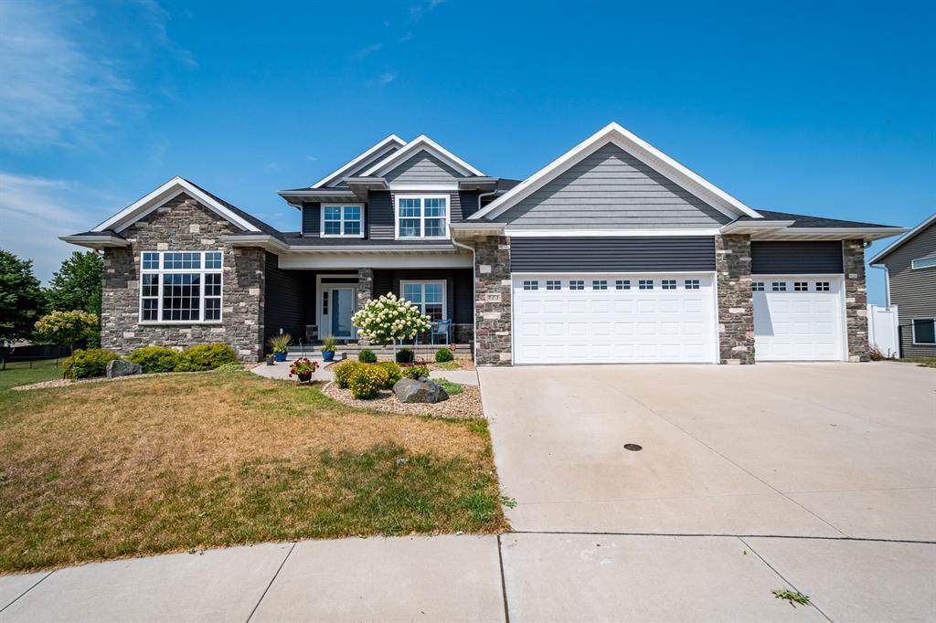 713 Adams Court - Photo 1