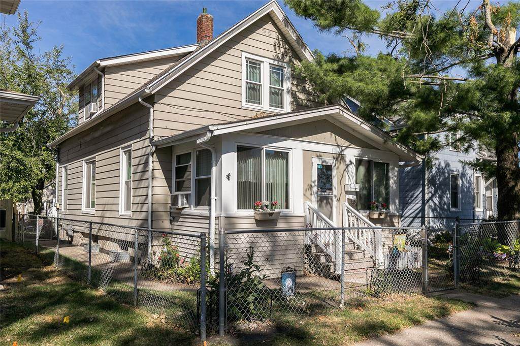 708 7th Street - Photo 1