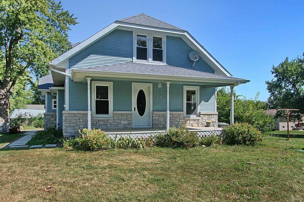 720 13th Street - Photo 1