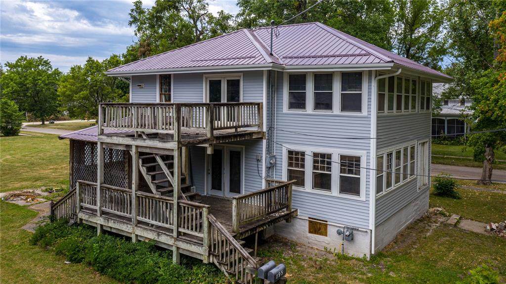 795 Franklyn Avenue - Photo 1