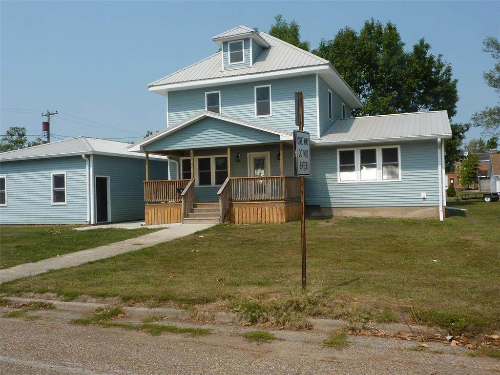 810 7th Street - Photo 1