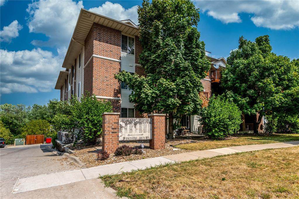 426 West Side Drive - Photo 1
