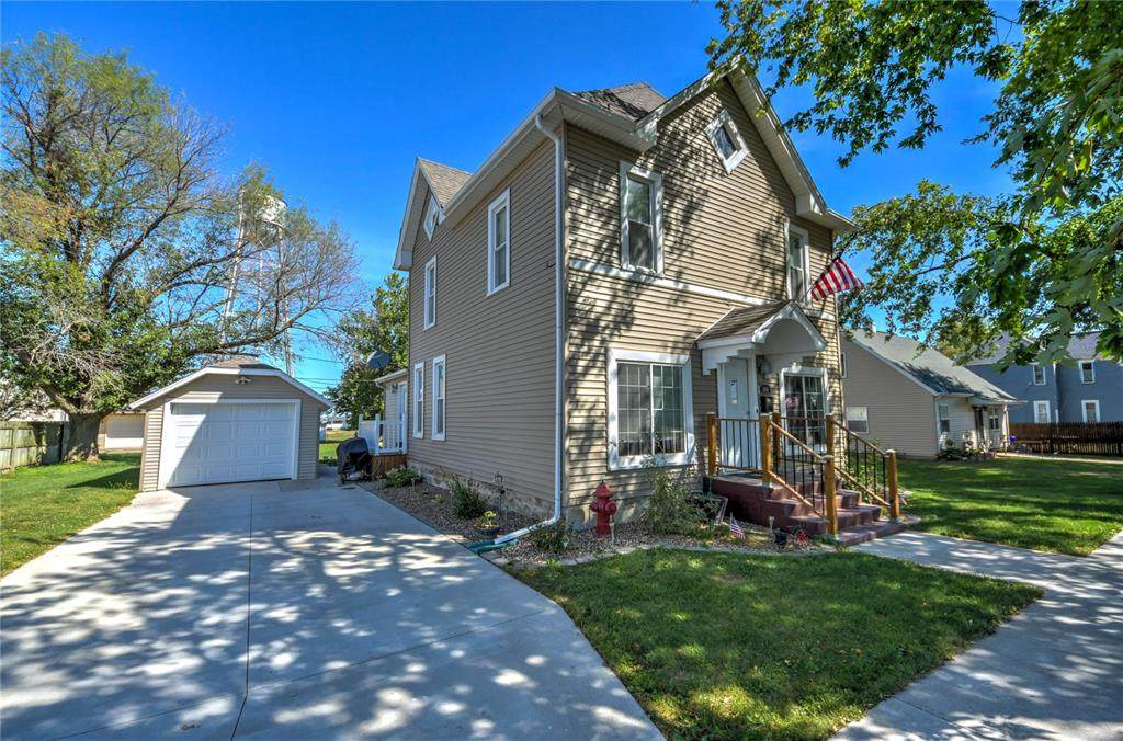 306 Broadway - Photo 1