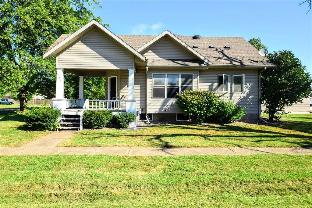 721 Pine Street - Photo 1