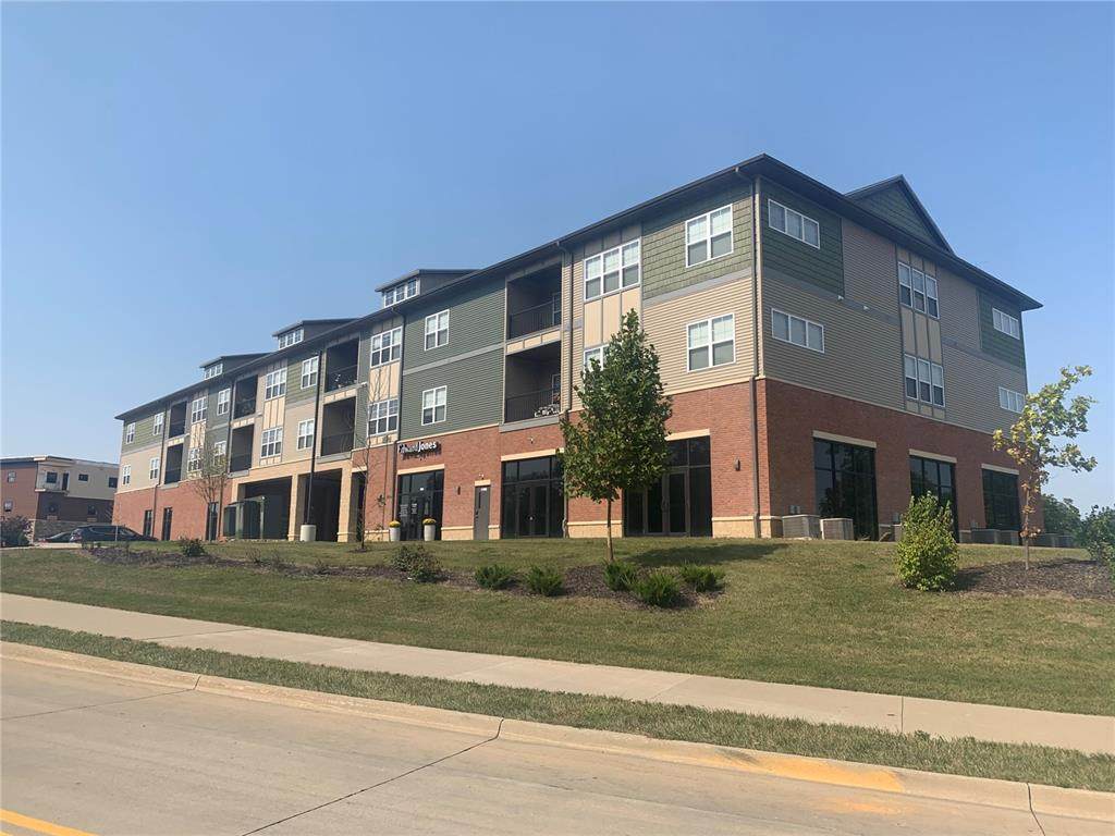 1100 Kennedy Parkway - Photo 1