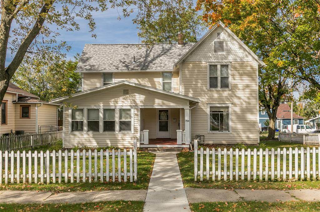 1194 13th Street - Photo 1