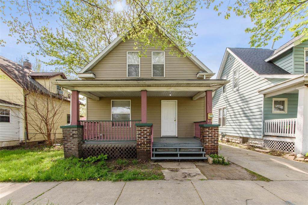 1120 Ellis Boulevard - Photo 1