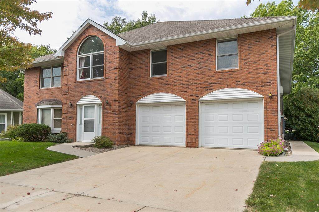 923 Longfellow Place - Photo 1