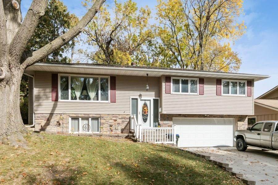 3110 Maplewood Lane - Photo 1