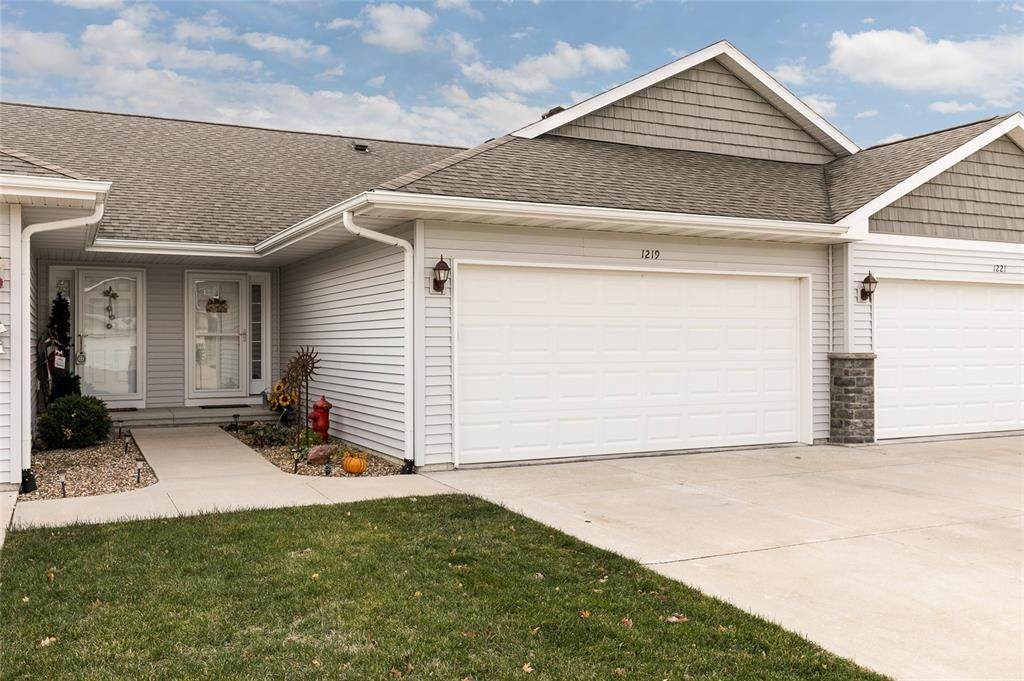 1219 Honey Creek Way - Photo 1