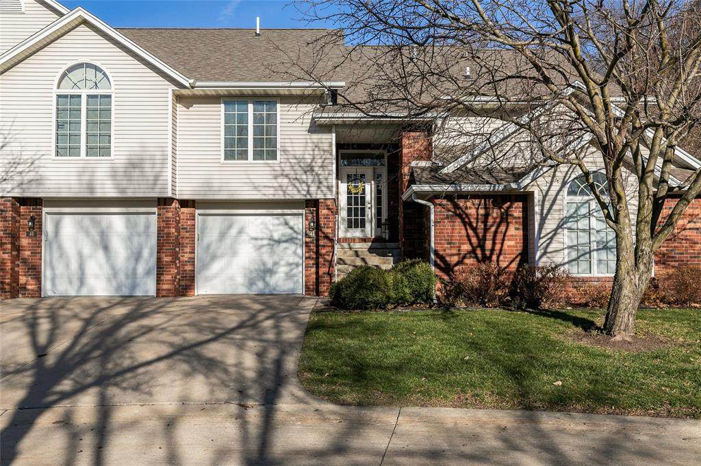 44 Camborne Circle - Photo 1