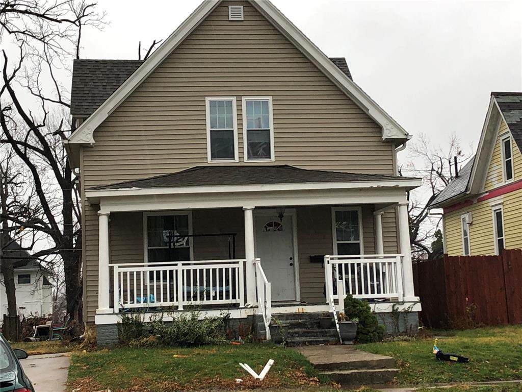 1625 E Avenue - Photo 1