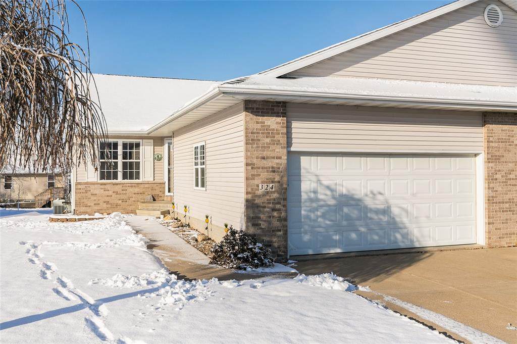 324 Highland Court - Photo 1