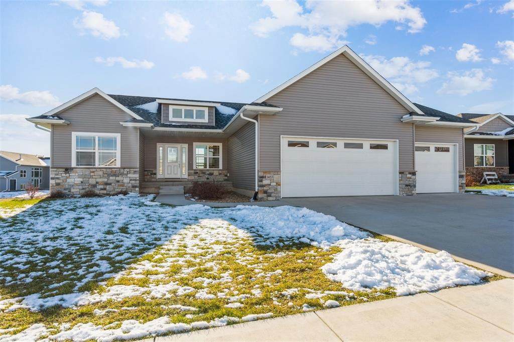 1453 Settlers Drive - Photo 1