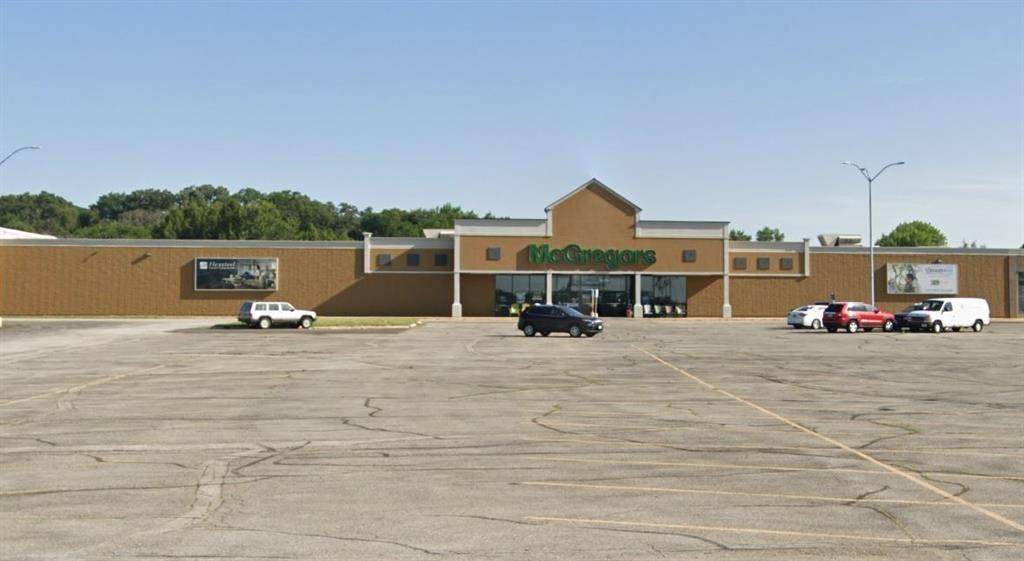 2211 2nd Street - Photo 1