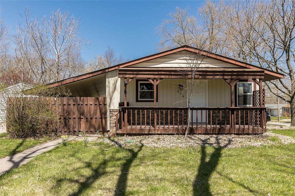824 Caroline Avenue - Photo 1